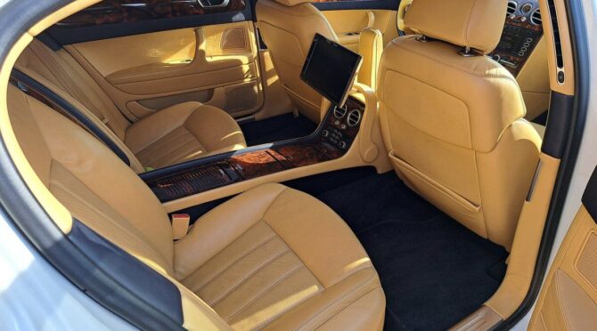 Bentley, фото из портфолия 4