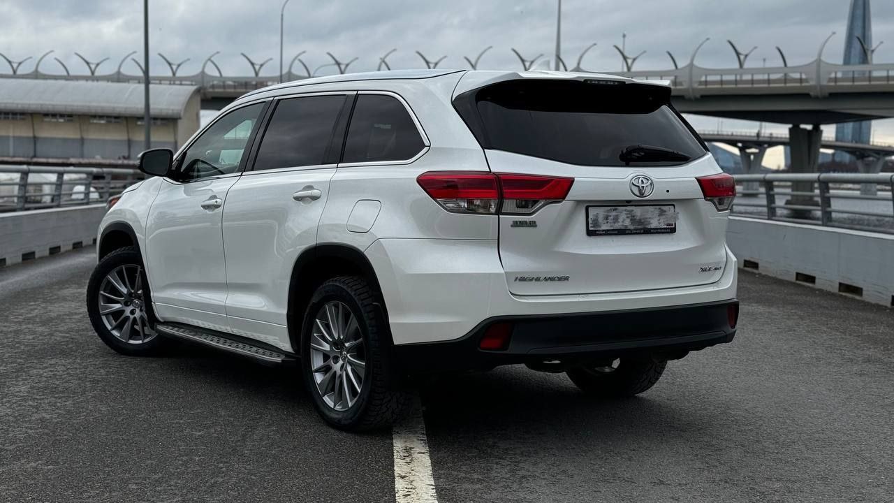 Toyota, фото из портфолия 4